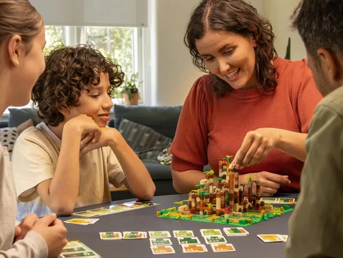 Miniatura 6 de Dotted Games Monkey Palace: Un Juego de Mesa de Lego - ¡Construye Tu Camino a la Victoria Ladrillo por Ladrillo! Divertido Juego Familiar