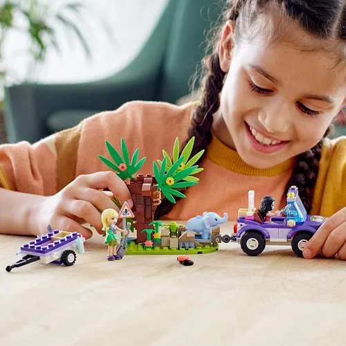 Miniatura 6 de LEGO Friends Baby Elephant Jungle Rescue 41421 Kit de construcción de aventura; juego de rescate de animales que viene con un camión de juguete