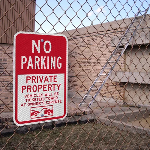 Miniatura 3 de SmartSign Letrero con texto en inglés "No Parking - Private Property, Vehicles Will Be Ticketed/Towed at Owner's Expense" Aluminio reflectante