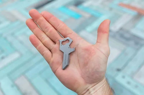 Miniatura 5 de KeySmart AllTul Wolf - Llavero multiherramienta multiusos 5 en 1 para llevar todos los días con abrebotellas, llave inglesa, cabeza Phillips, cabeza