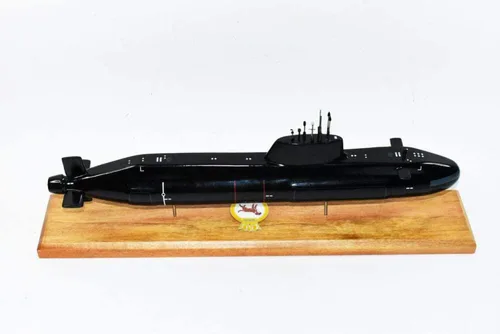 Miniatura 3 de HMS Astute (S119) Modelo submarino, Marina, 20 pulgadas, modelo a escala, caoba, clase astuta