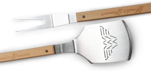 Miniatura 2 de DC Comics Wonder Woman - Juego de utensilios de barbacoa de 3 piezas para exteriores, incluye espátula, tenedor y pinzas de acero inoxidable