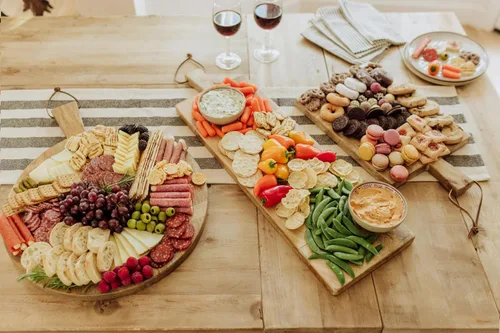 Miniatura 12 de TOSCANA - una marca Picnic Time - Tabla rectangular de charcutería Ravi, plato de madera para servir, tabla de queso, (madera de mango)