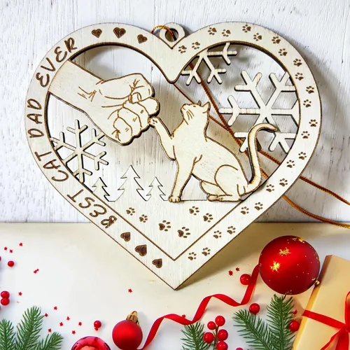 Miniatura 3 de Adorno de Madera Best Cat Dad Ever - Único para Amantes de Gatitos - Decoración Navideña en Forma de Corazón de Gato y Papá Chocando Puños - Adorno