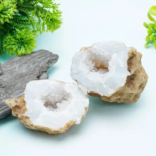 Miniatura 5 de Geodas de 0.6 libras, 1 pieza de cuarzo abierto y descubre increíbles cristales educativos en el interior, regalo sorpresa para niños, geoda blanca