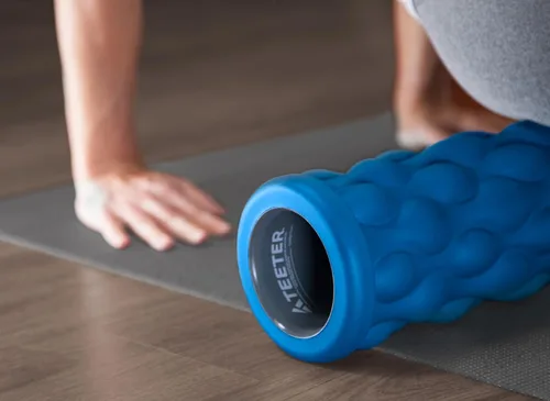 Miniatura 7 de Teeter Rodillo de espuma de masaje, texturizado para alivio muscular de tejido profundo para aumentar la recuperación, flexibilidad, movilidad