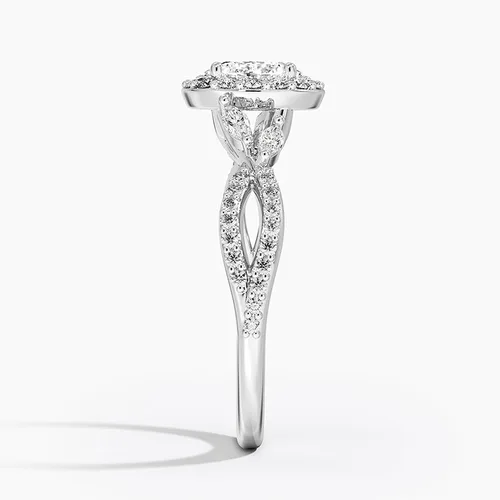 Miniatura 2 de IGI Anillo de compromiso de diamantes de talla excelente ovalada blanca de 0.93 quilates con marquesa de acento y diamantes redondos de laboratorio