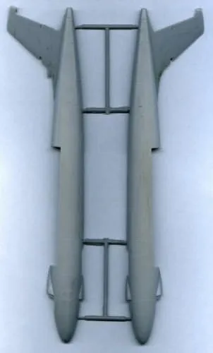 Miniatura 4 de Micro Mir Vickers Valiant MK.I 1/144 Kit de modelo, sin pintar, sin montar, 8 piezas, adulto, unisex, militar, longitud: 90.2 in, envergadura: 9.5 in