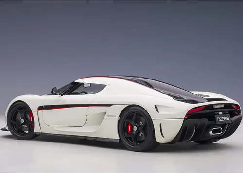 Miniatura 7 de Koenigsegg Regera 79027 - Coche modelo 1/18 blanco con carbón negro y rayas rojas