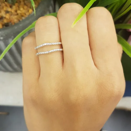 Miniatura 2 de Dazzlingrock Collection Anillo doble de diamante redondo de 0,18 quilates para mujer, realzador de boda, oro de 14 quilates