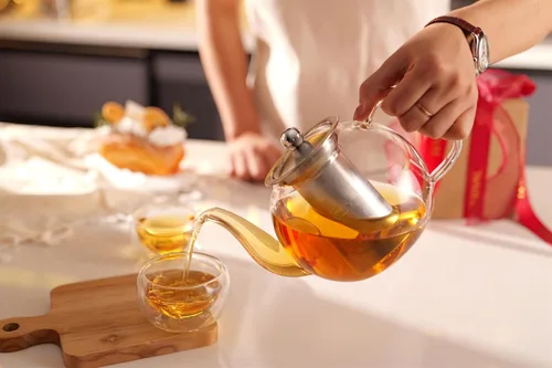 Miniatura 6 de CNGLASS Juego de 4 tazas de té de vidrio de doble pared de 3.4 fl oz, tazas de té transparentes con aislamiento asiático, pequeña taza de espresso