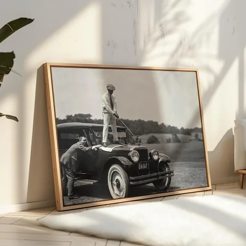 Miniatura 4 de Poster Master Póster vintage de golfista en la parte superior del auto antiguo, impresión deportiva retro, arte clásico para automóvil, arte