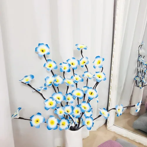 Miniatura 8 de Paquete de 2 ramas de flores artificiales de plumeria, ramo de berenjena ligera falsa Frangipani para decoración romántica del hogar (azul)