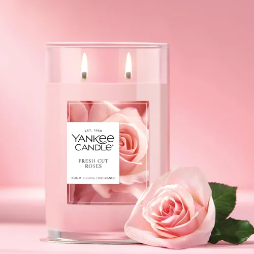 Miniatura 4 de Yankee Candle Fresh Cut Roses Signature 1630709 - Vela en vaso grande Rosas recién cortadas