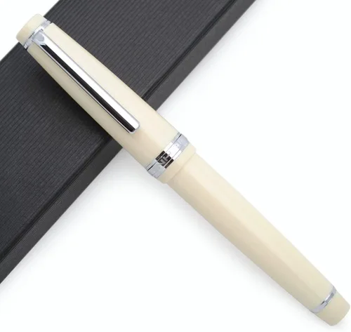 Miniatura 19 de JINHAO 82 - Pluma estilográfica con clip plateado (punta F 0.020 in, verde aguacate)