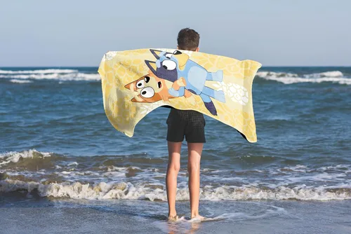 Miniatura 2 de Jay Franco Bluey & Bingo toalla de playa/baño/piscina para niños - Toalla 100% algodón súper suave y absorbente, mide 28 x 58 pulgadas Amarillo