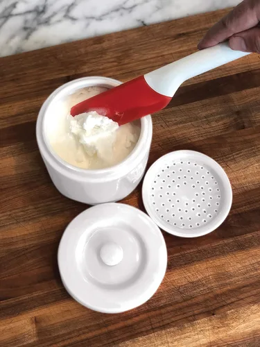 Miniatura 3 de Fox Run Recipiente de grasa de tocino de porcelana con colador, contenedor de grasa blanco para cocina, 5 x 5 x 5.5 pulgadas
