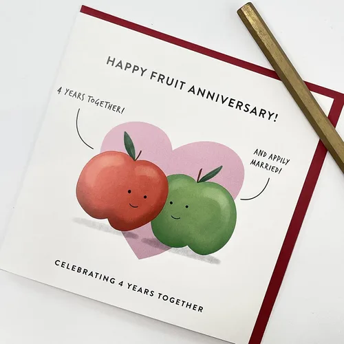 Miniatura 3 de Old English Co. Tarjeta de aniversario de boda para marido y esposa, bonita tarjeta de felicitación divertida de aniversario de frutas, humor