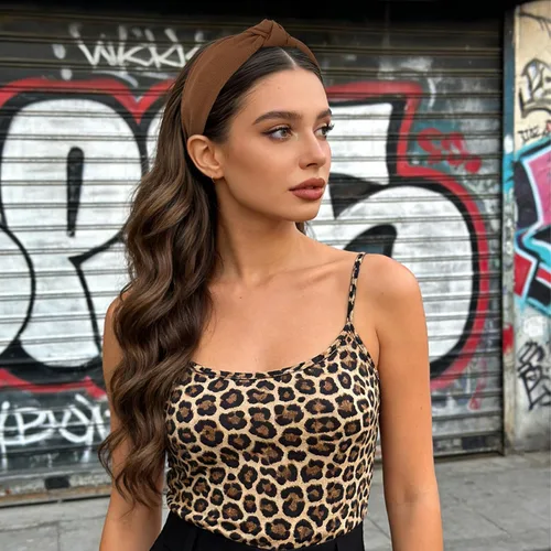 Miniatura 2 de YISSION Paquete de 4 diademas anudadas para mujer, diademas de tela de torsión ancha, color sólido, antideslizantes, accesorios para el cabello