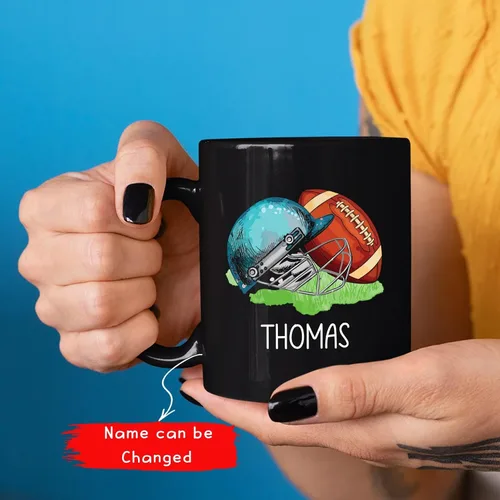 Miniatura 2 de Taza de café de fútbol americano con nombre personalizado, regalo de fútbol personalizado, porcelana negra 11oz y 15oz