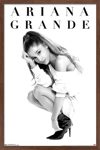 Miniatura 10 de Ariana Grande - Póster de pared de luna de miel, 22.4 pulgadas de largo x 14.7 pulgadas de ancho, versión enmarcada en madera de granero