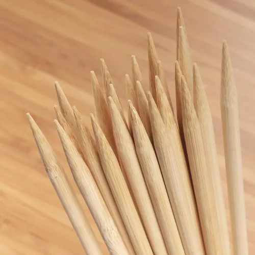 Miniatura 8 de BambooMN - Brochetas multiusos de bambú para alimentos de punta afilada de 5 mm - 6.5" (16.5cm) - 100 piezas