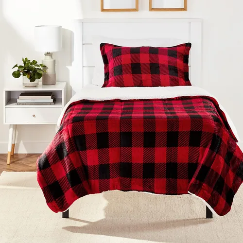 Miniatura 10 de Amazon Basics Juego de ropa de cama de 3 piezas, Sherpa de micromink, ultrasuave, edredón cálido para todas las estaciones, tamaño King, azul Azul
