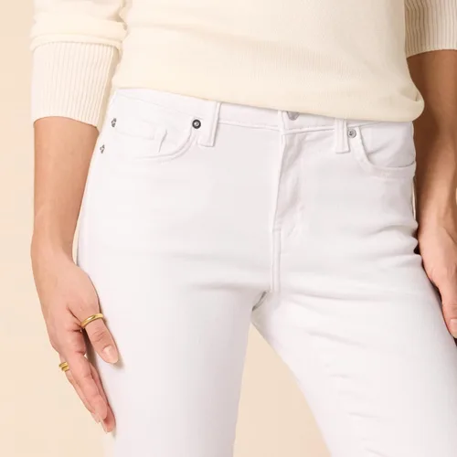 Miniatura 4 de Tienda Essentials Jeans ajustados para mujer