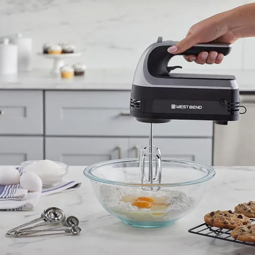 Miniatura 2 de West Bend Batidora de mano Plus con accesorio de licuadora de inmersión, 6 opciones de velocidad con mango ergonómico y estuche de almacenamiento a