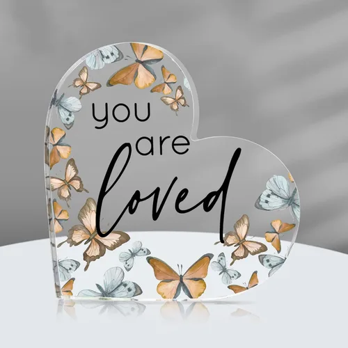 Miniatura 8 de Yulejo Regalo inspirador de mariposa con texto en inglés "You Are Loved", recuerdo acrílico en forma de corazón con mariposas azules rústicas