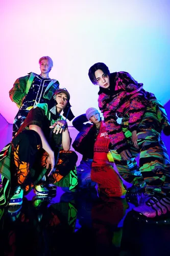 Miniatura 5 de SHINee HARD 8º álbum Digipack KEY versión CD+1p póster plegado en paquete+28p PhotoBook+1p PhotoCard+seguimiento sellado