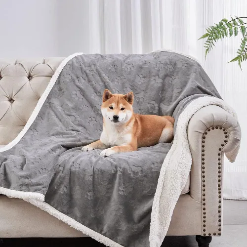 Miniatura 36 de Qeils Manta impermeable calmante para gatos de interior, manta suave y silenciosa de felpa para mascotas, manta gruesa de piel sintética de 500 GSM