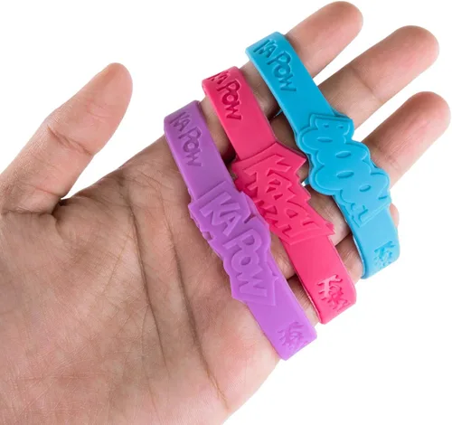 Miniatura 3 de Super Z Outlet - 24 pulseras de goma coloridas con frases y refranes de cómics de superhéroes para cumpleaños de niños, recuerdos de fiesta, bolsas