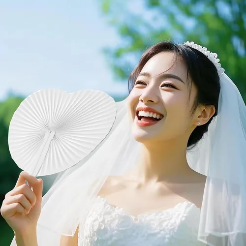 Miniatura 3 de 60 abanicos de papel blanco, abanicos plegables de mano para mujeres, abanicos de mano plegables decorativos de corazón para bodas, novias, Corazón