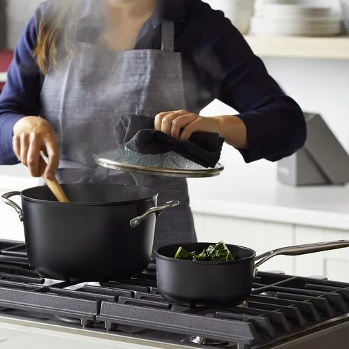 Miniatura 9 de KitchenAid - Juego de ollas y sartenes antiadherentes de inducción con anodizado duro, 10 piezas, color negro mate