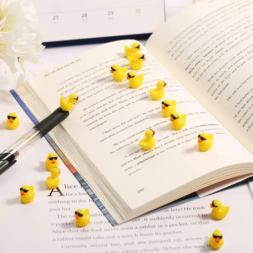 Miniatura 3 de KINBOM Mini patos de resina con lentes de sol, lindos patos pequeños para manualidades, jardín, acuario y decoración de casa de muñecas (amarillo)