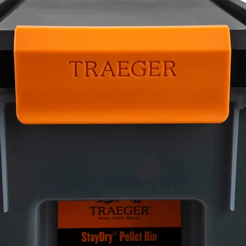 Miniatura 8 de Traeger Grills BAC637 Envase de almacenamiento de pellets Stay Dry con tapa de cierre, contenedor de pellets de madera con capacidad de 22lb