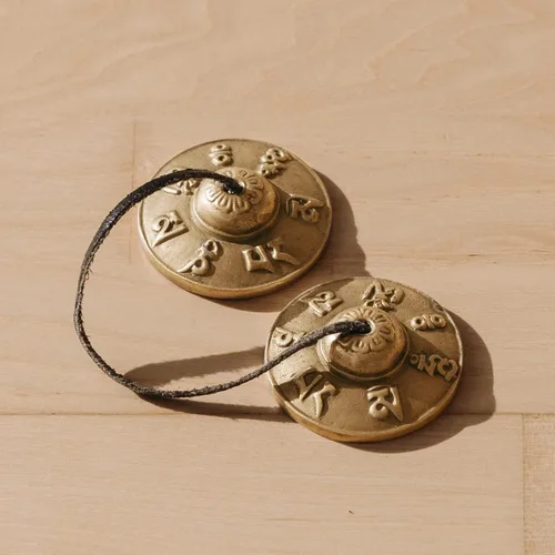 Miniatura 7 de ZenBless Platillos tibetanos Tingsha 2 piezas, con caja de almacenamiento y funda de tela, campanas de latón sánscrito de meditación para curación
