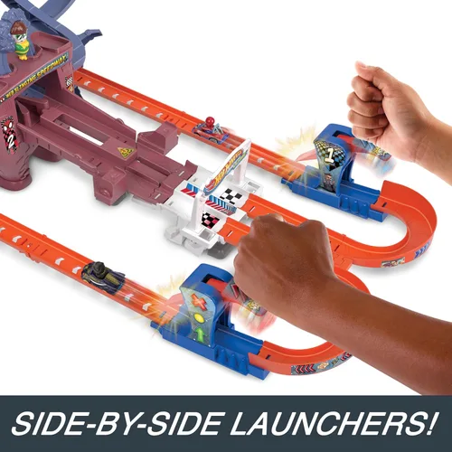 Miniatura 3 de Conjunto de pista de coche de juguete Hot Wheels, pista de carreras de telarañas de Spider-Man de RacerVerse, carrera competitiva con 2 vehículos