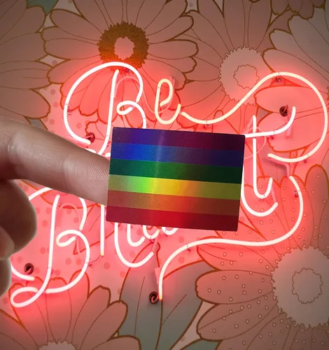 LGBTQ - Calcomanías de orgullo, rectangulares de seis colores, arco iris, calcomanías autoadhesivas impermeables para desfiles y eventos (1 rollo,