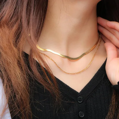 Miniatura 5 de JoycuFF Collar de oro para mujer, delicado collar de gargantilla en capas para mujer, caja de clip de serpiente, cuerda Figaro, collar de cadena