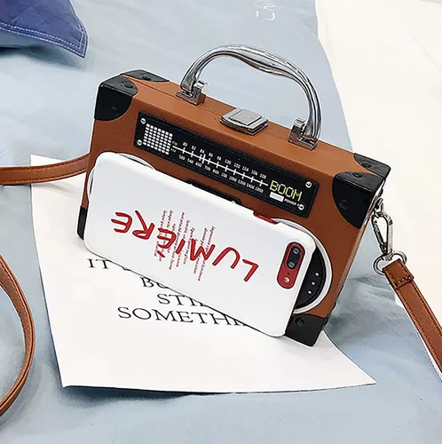 Miniatura 9 de QZUnique Bolso de hombro en forma de cinta con grabador de radio PU Crossbody bolso de noche retro para mujer, bolso de mano