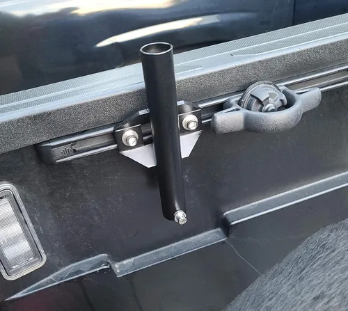 Miniatura 3 de iJDMTOY Kit de soporte de bandera de montaje lateral para carril de caja de camión, compatible con Toyota Tundra Tacoma, también otros camiones