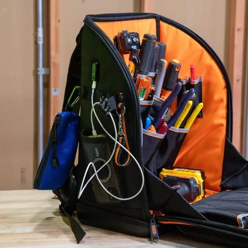 Miniatura 11 de Klein Tools 62482 - Mochila para herramientas Tool-Station Pro, organizador resistente con 27 bolsillos, interior grande, fondo moldeado, bolsa