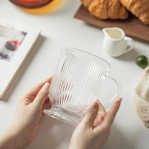 Miniatura 2 de Juego de 4 tazas de café de vidrio acanalado transparentes de 16 onzas, tazas grandes de espresso con cuchara, tazas de vidrio con asa, taza de café