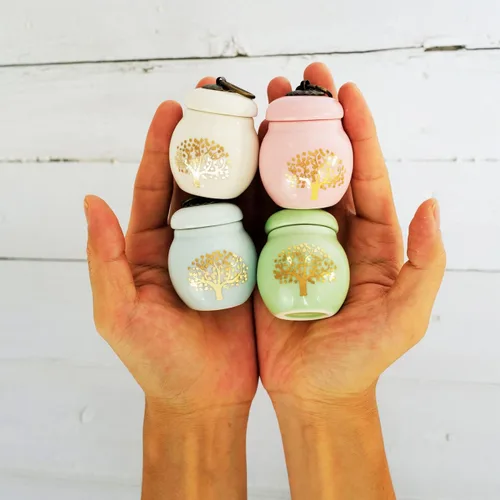 Miniatura 5 de Juego de 4 pequeñas urnas de recuerdo de cerámica para cenizas, mini urna decorativa del árbol de la vida para adultos, humanos, hombres, mujeres