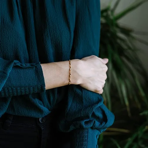 Miniatura 4 de Juego de pulseras de cadena de oro para mujer, delicadas pulseras de eslabones de cadena de clip en capas, pulseras apilables con textura, regalos