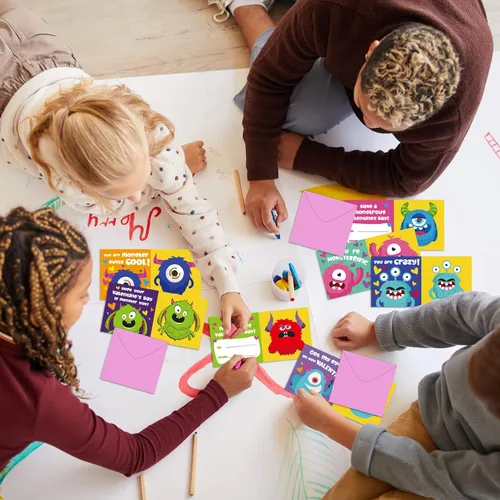 Miniatura 6 de Paquete de 36 tarjetas de marionetas de dedo de monstruo para el día de San Valentín para niños, tarjetas de regalo de San Valentín con sobres