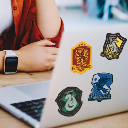 Miniatura 2 de Paper House Productions Harry Potter Houses of Hogwarts Crests Juego de calcomanías de vinilo troqueladas de 3 pulgadas