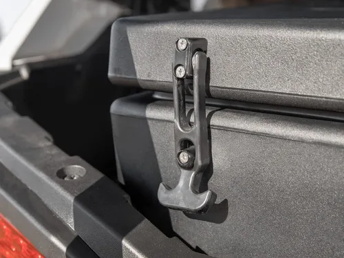 Miniatura 6 de SuperATV Enfriador/caja de carga para Polaris RZR Trail 900 Sport / 900 Premium / 900 Ultimate Capacidad de 30 litros Dos portavasos integrados